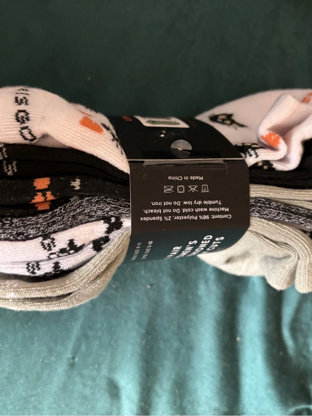 Life is Good Halloween socks. 6 pair New